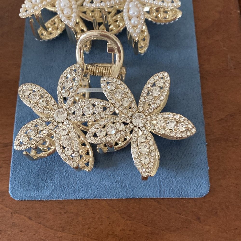 Sunday State Hair Clips - Picture 3 of 6